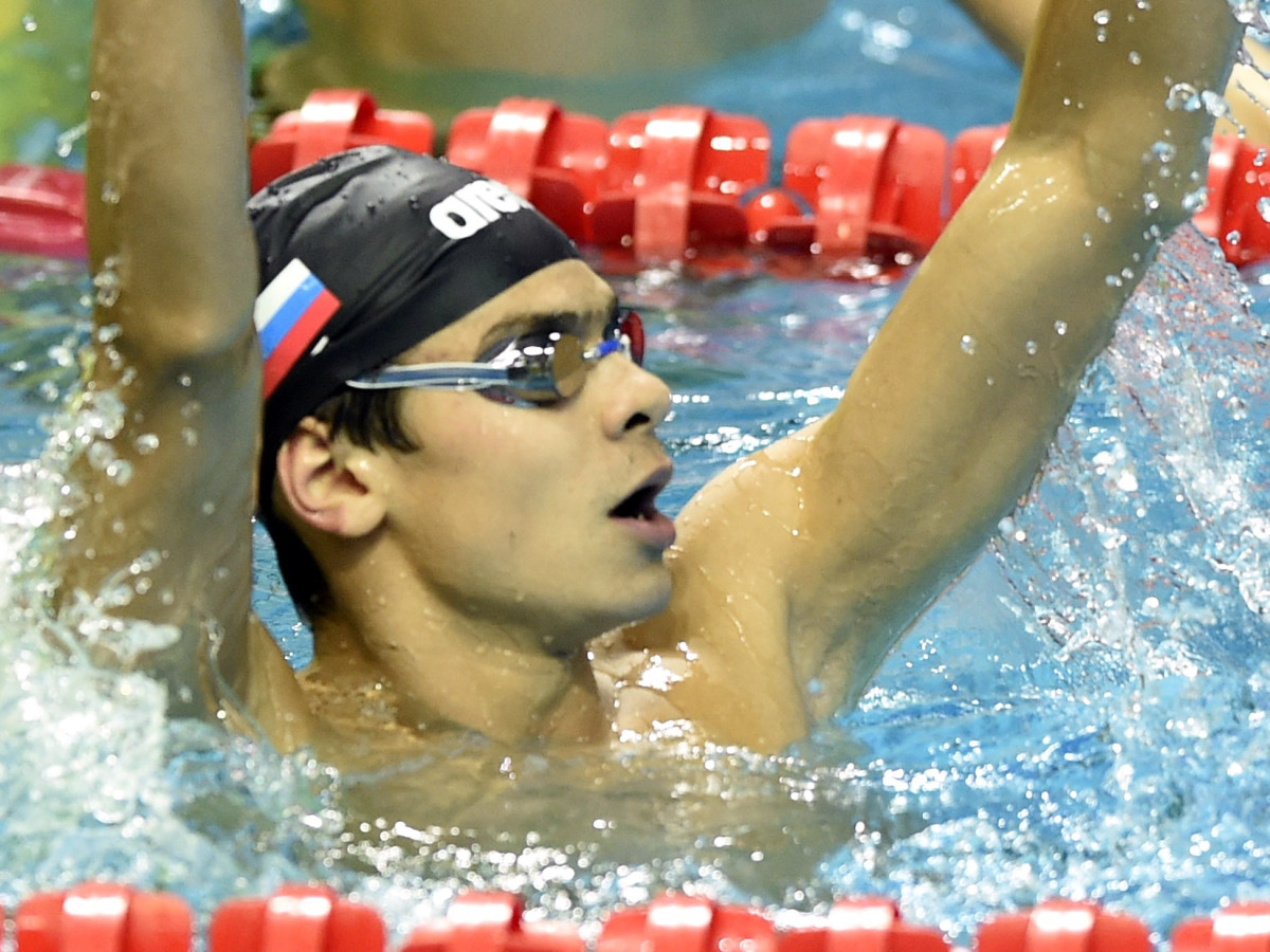 Rylov (19) zwemt naar Europees Record op de 200m rug